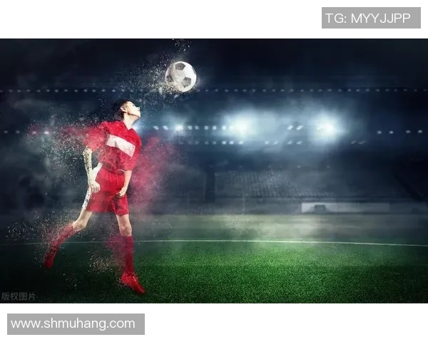 40岁老将依然驰骋绿茵场展现足球运动员永不言弃的拼搏精神