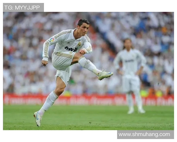 全球足球巨星排名前十：梅西C罗领衔的传奇球员榜单解析