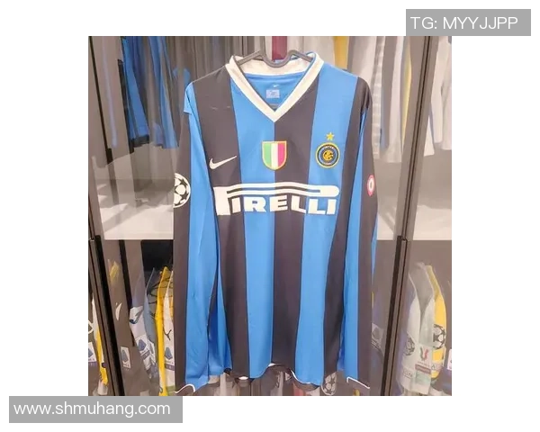 穿2号球衣的足球明星：从传奇到当代，谁是最具代表性人物