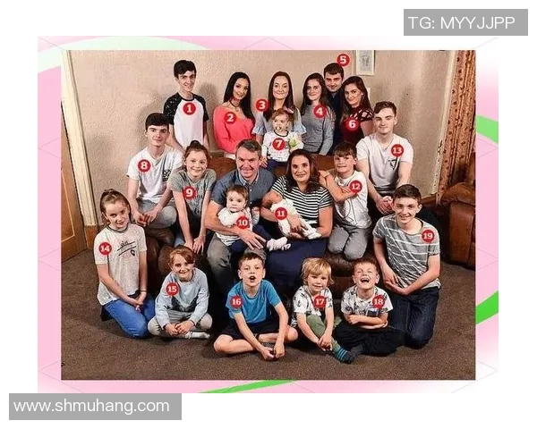 足球明星与子女的成长故事:如何平衡事业与家庭的完美挑战 足球明星与子女的成长故事:如何平衡事业与家庭的完美挑战